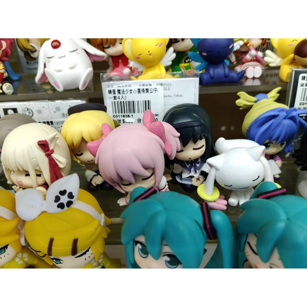 轉蛋 TAKARA 靠肩Fig. 魔法少女小圓(套4入) 400日幣-細節圖3