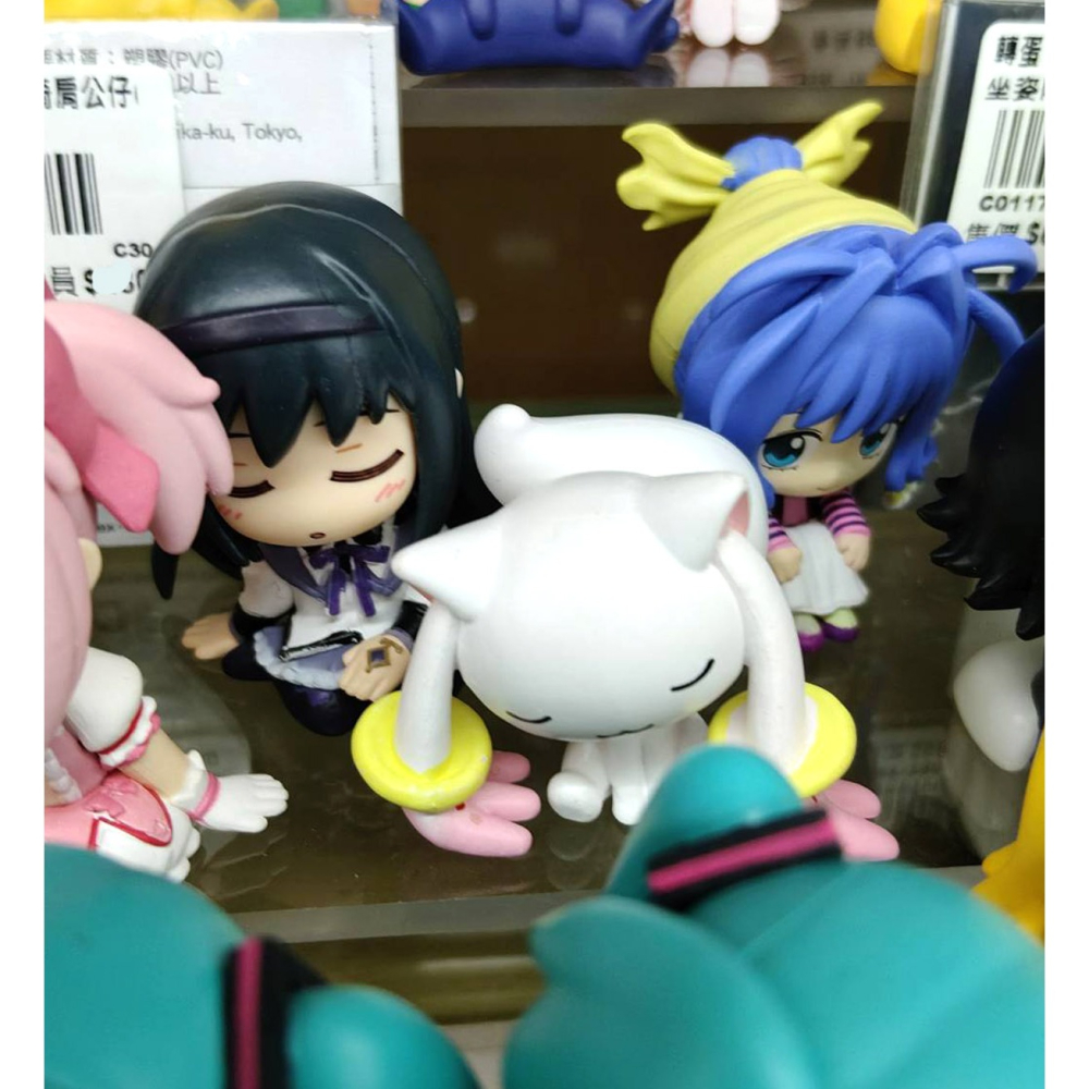 轉蛋 TAKARA 靠肩Fig. 魔法少女小圓(套4入) 400日幣-細節圖4