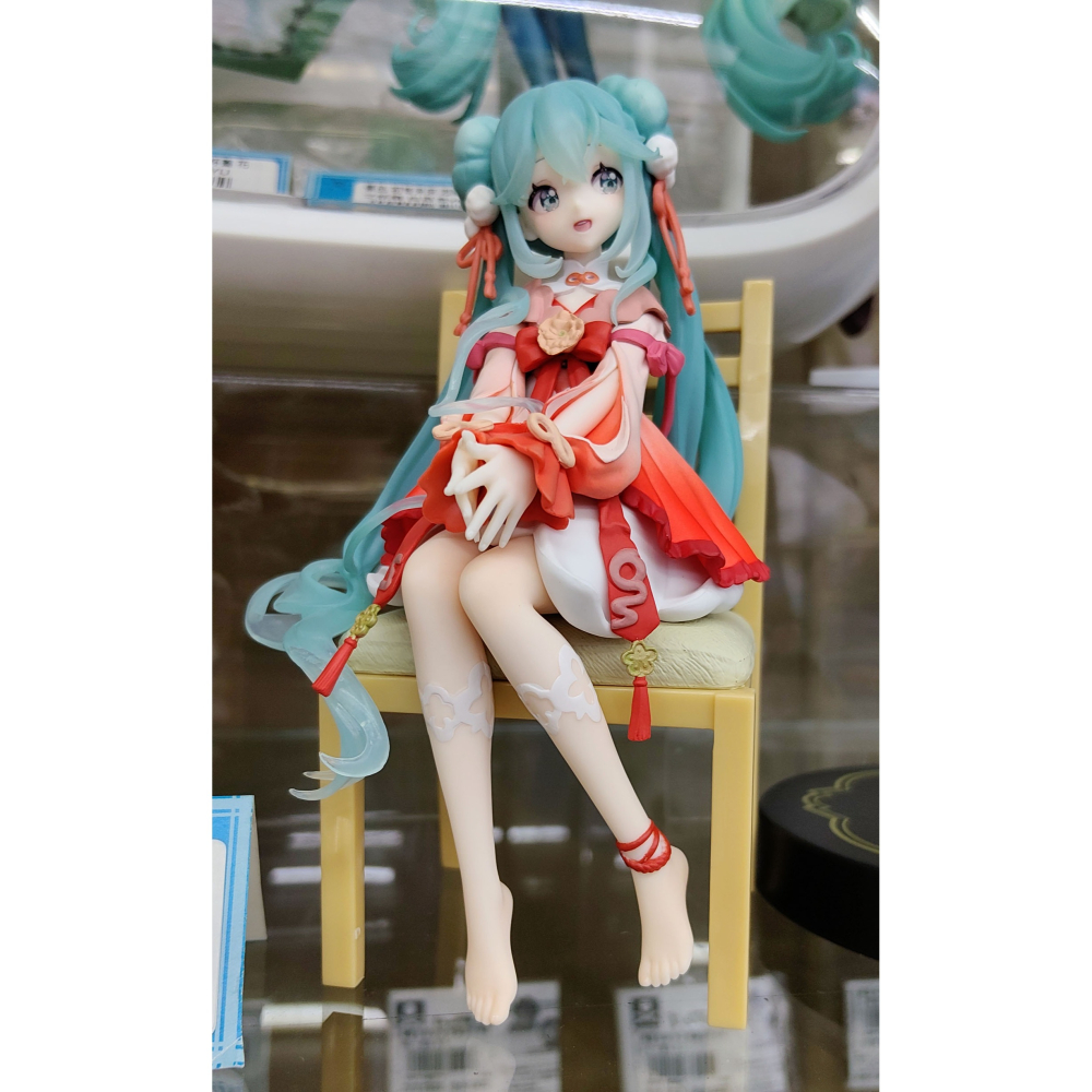 景品 FURYU 初音未來 泡麵杯蓋 2026 中華新年Ver.-細節圖2