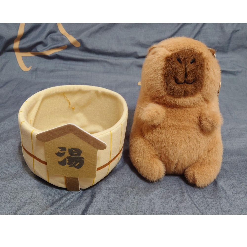 【全新現貨】 超可愛水豚泡溫泉娃娃 卡皮巴拉玩偶 可愛療癒 擺飾 裝飾 居家生活 娃娃 玩偶 超可愛水豚 生日禮物-細節圖3