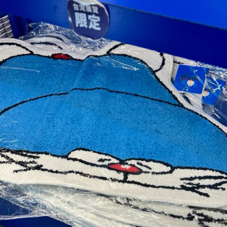 花點甜-現貨 正版DORAEMON & FRIENDS 巡迴特展-壓扁液體哆啦A夢造型地墊-細節圖4