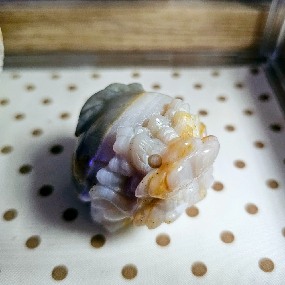 嗡嗡水晶礦寶小舖-海洋碧玉龍龜-細條紋衣文青綠褲-細節圖2