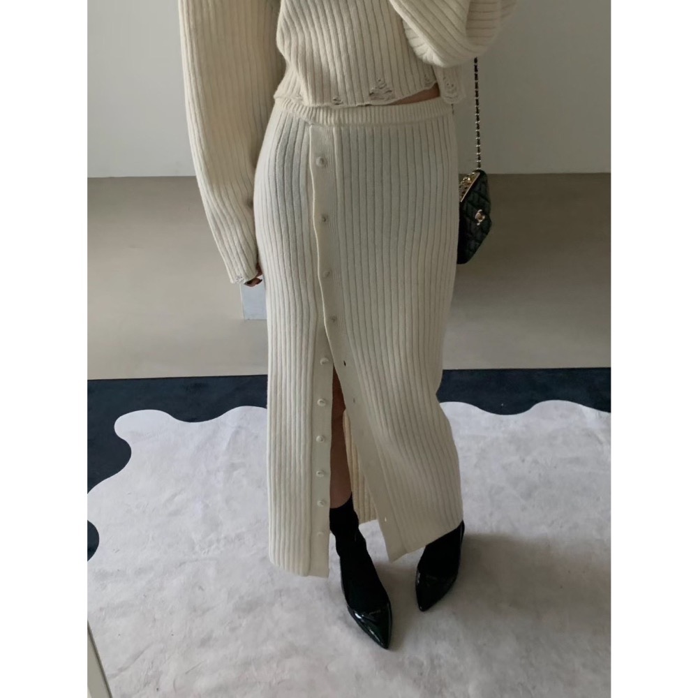 正韓連線預購新品✨短高領衣✨側扣窄裙-細節圖5