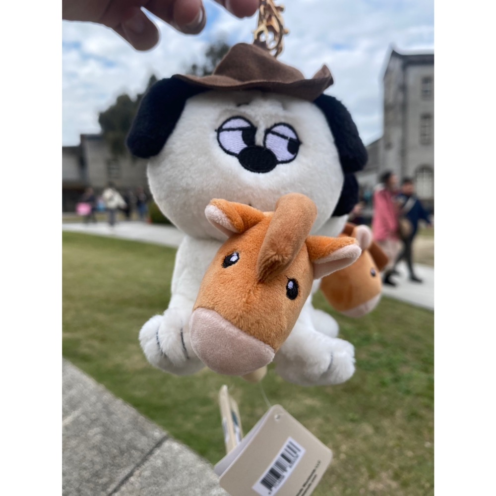 【現貨】正版SNOOP騎木馬歐拉夫娃娃吊飾｜可愛絨毛公仔 小吊飾 玩偶 收藏禮物-規格圖3