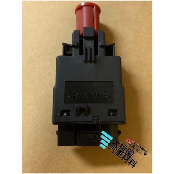 ➶大桃園汽車材料➶ 寶馬 BMW E34 E36 E39 煞車開關 4P圓 德製進口件-細節圖2