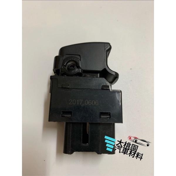 ➶大桃園汽車材料➶ 現代 SANTA FE電動窗開關 電動窗副控 升降機開關 單控 7P 前右/後左/後右 台製純新零件-細節圖2