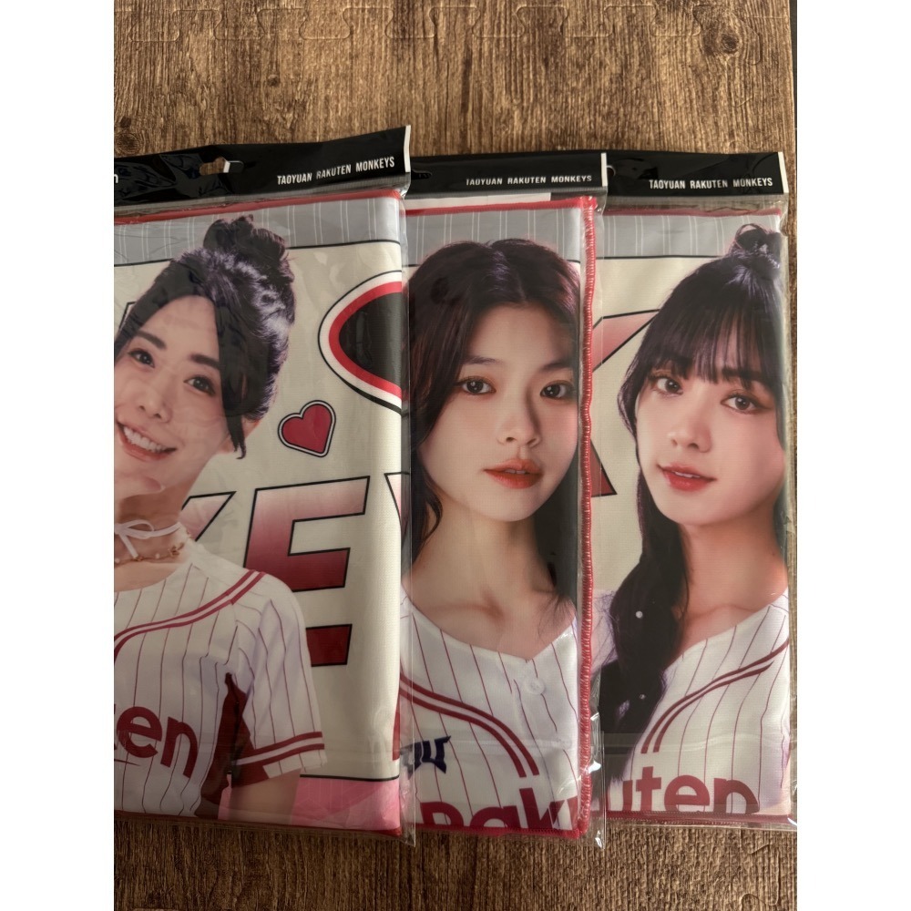 2025 樂天桃猿 樂天女孩 Rakuten Girls 河智媛 廉世彬 禹洙漢 嘎琳 林艾融 影像 應援毛巾 全新未拆-細節圖8