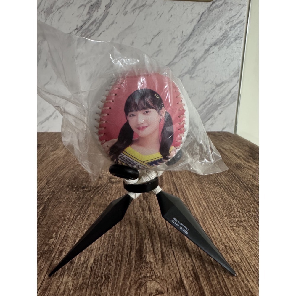 2024 中信兄弟 Passion Sisters 邊荷律 李丹妃 曼容 小迪 少鹽 貴貴 晴兒 妮可 肖像球 全新未拆-規格圖4