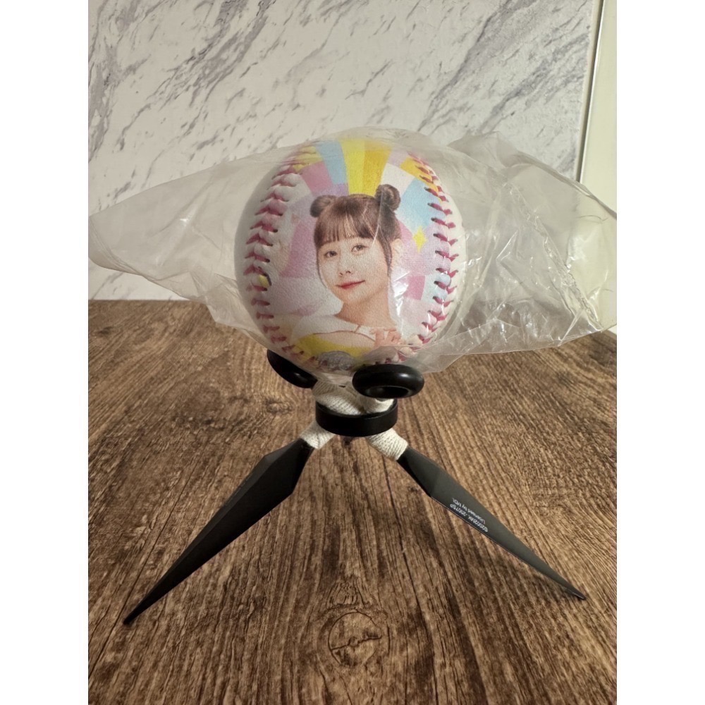 2025 中信兄弟 Passion Sisters 邊荷律 李丹妃 峮峮 小迪 汶汶 凱蒂 金渡兒 肖像球 全新未拆-規格圖7