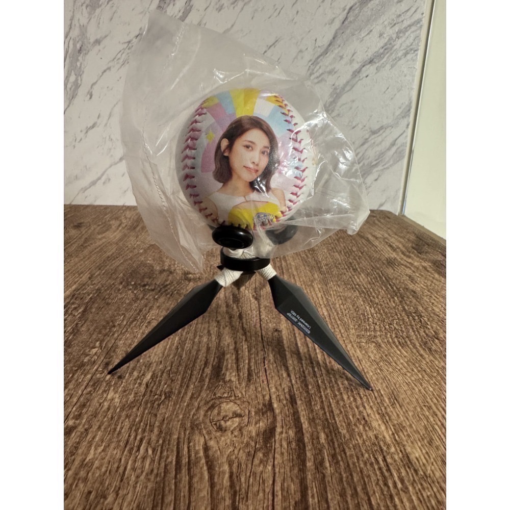 2025 中信兄弟 Passion Sisters 邊荷律 李丹妃 峮峮 小迪 汶汶 凱蒂 金渡兒 肖像球 全新未拆-規格圖7