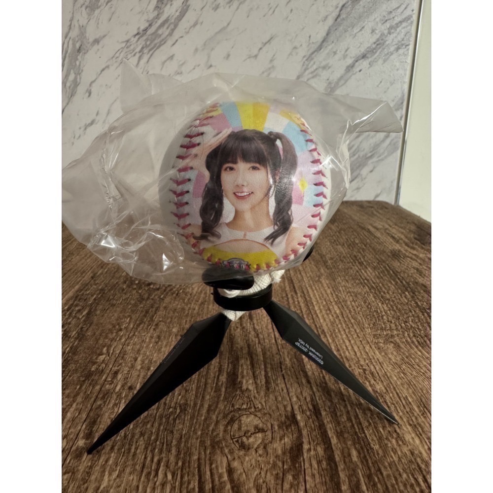 2025 中信兄弟 Passion Sisters 邊荷律 李丹妃 峮峮 小迪 汶汶 凱蒂 金渡兒 肖像球 全新未拆-規格圖7