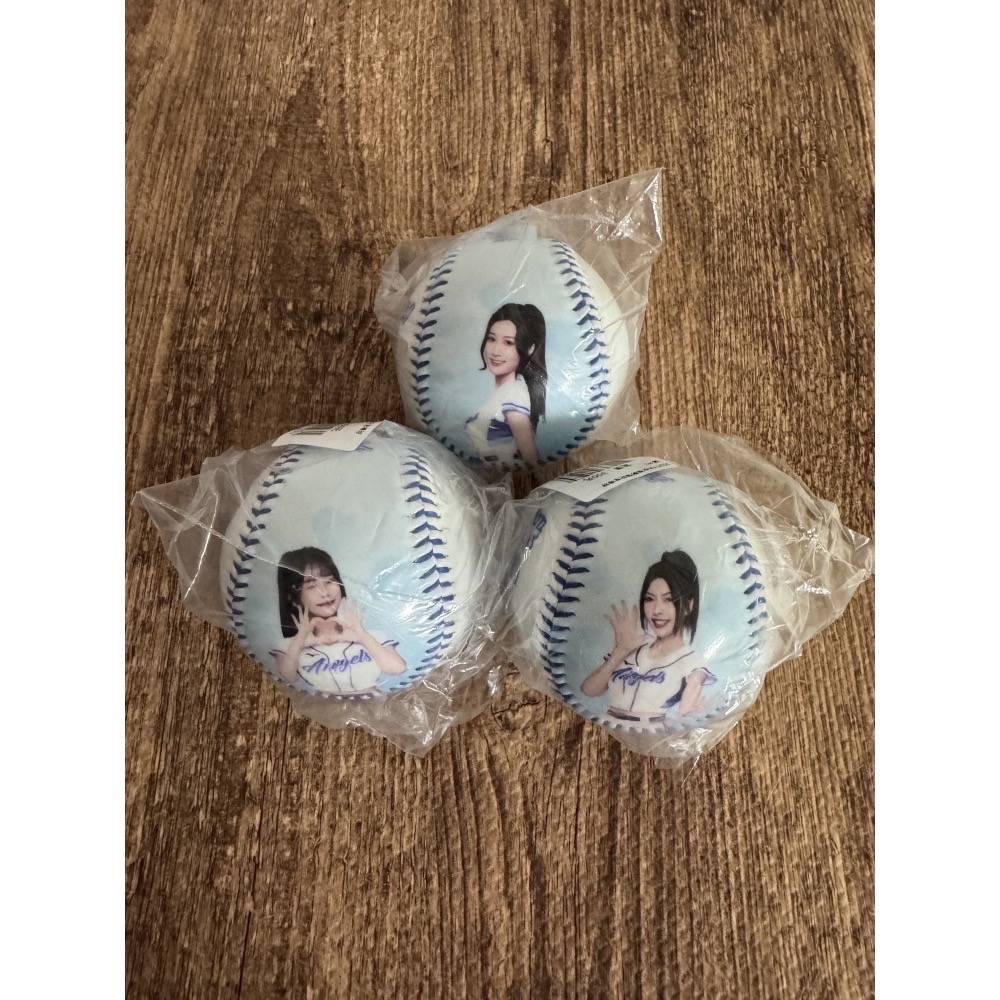 2025 富邦悍將 Fubon Angels 李珠珢 李雅英 南珉貞 卡洛琳 檸檬 秀秀子 慈妹 禾羽 肖像球 全新未拆-細節圖5