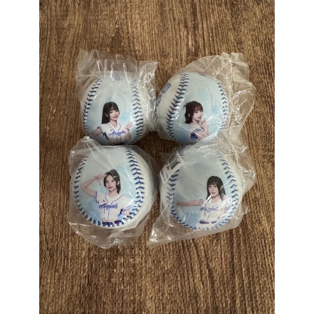 2025 富邦悍將 Fubon Angels 李珠珢 李雅英 南珉貞 卡洛琳 檸檬 秀秀子 慈妹 禾羽 肖像球 全新未拆-細節圖6