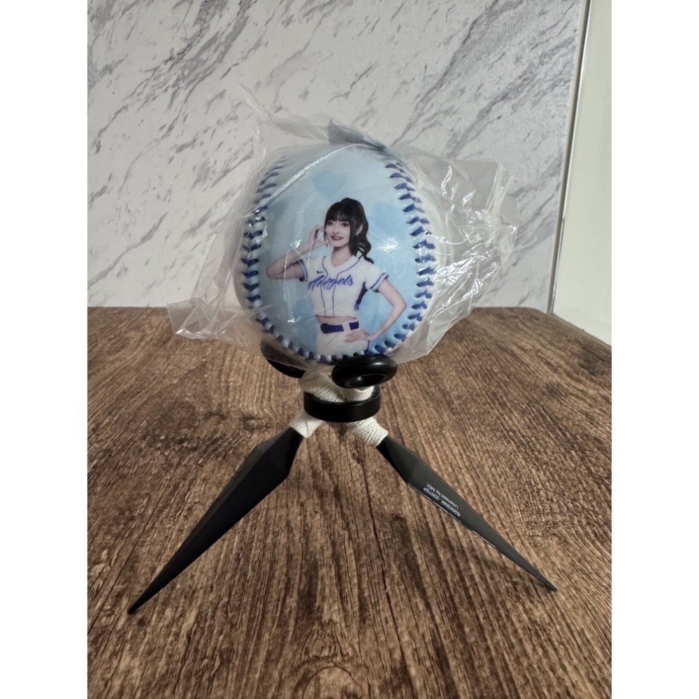 2025 富邦悍將 Fubon Angels 李珠珢 李雅英 南珉貞 卡洛琳 檸檬 秀秀子 慈妹 禾羽 肖像球 全新未拆-規格圖7