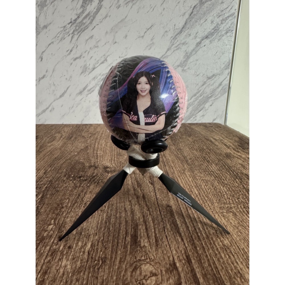 2025 味全龍 小龍女 Dragon Beauties 李多慧 沛沛 金娜妍 林襄 靜靜 佩霓 肖像球 全新未拆-規格圖10