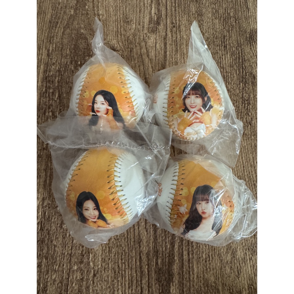 2025 統一獅 Uni Girls 趙娟週 瑟七 侯芳 斐琪 Joy 妮妮 芮絲 安惠志 文慧真 肖像球 全新未拆-細節圖2