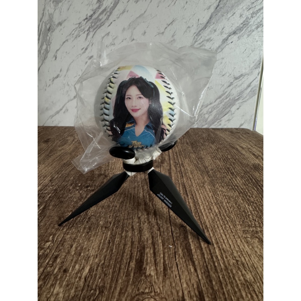 2025 台鋼雄鷹 Wing Stars 安芝儇 朴旻曙 一粒 米亞 毛毛 林浠 梵梵 李樂 艾琳 肖像球 全新未拆-規格圖5