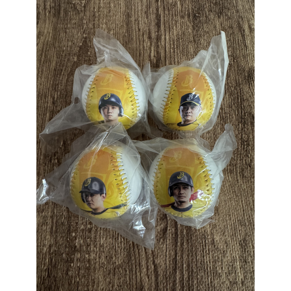 2025 中信兄弟 Brothers 江坤宇 彭政閔 許基宏 張志豪 宋晟睿 詹子賢 陳俊秀 王威晨 肖像球 全新未拆-細節圖2