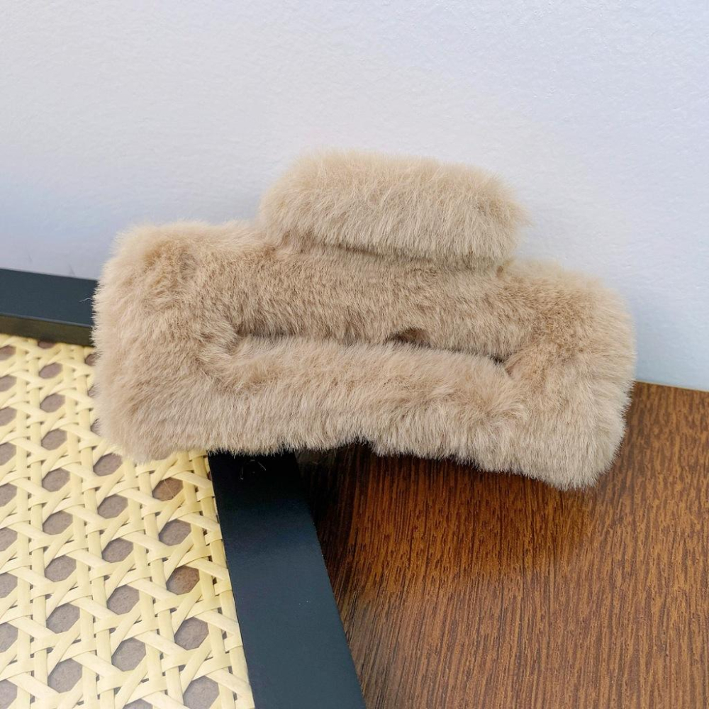 方形毛絨抓夾 毛絨夾 毛絨抓夾 方形絨毛大抓夾 毛絨髮夾  絨毛抓夾 鯊魚夾 髮夾 夾頭髮-細節圖3