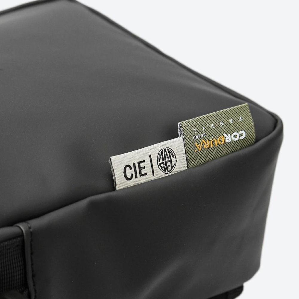 現貨 CIE × mansel 斜背包 肩背包 防潑水 日本製 GRID3 黑色 MINI SHOULDER BAG-細節圖9