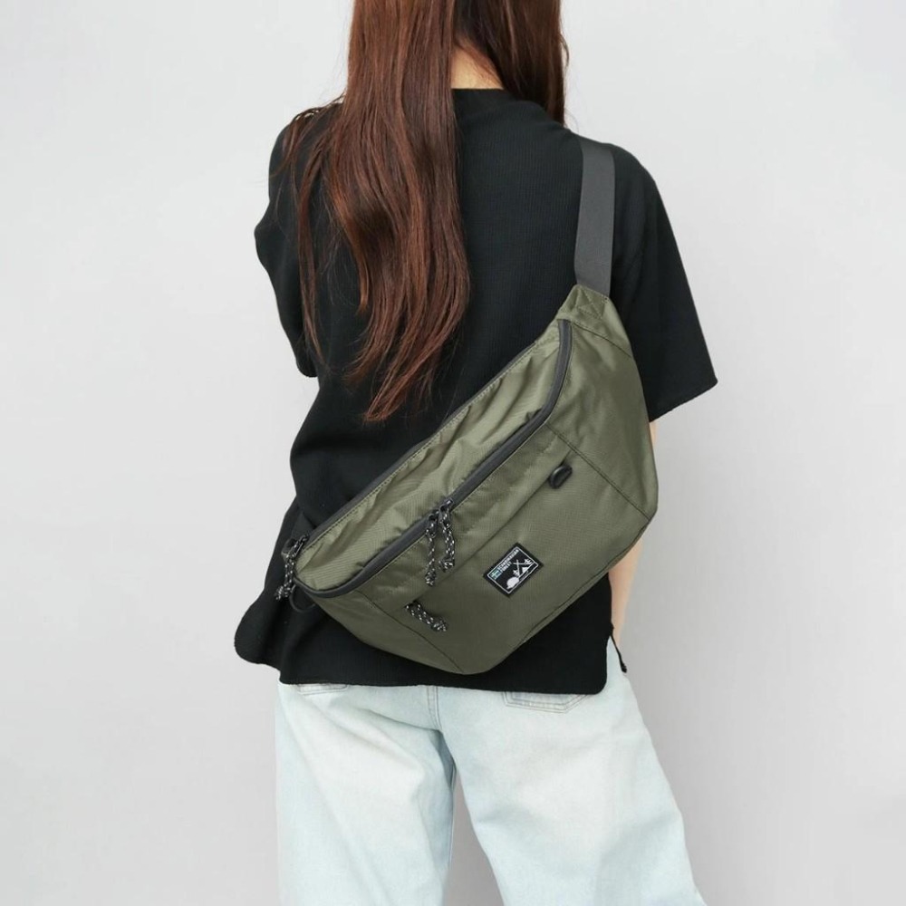 現貨+預購 北歐 刺蝟 SCANDINAVIAN FOREST 大容量 斜背包 側背包 全新 日本代購 隨身包 腰包-細節圖2