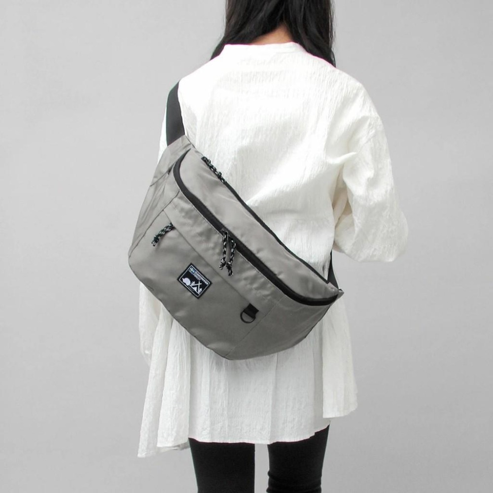 現貨+預購 北歐 刺蝟 SCANDINAVIAN FOREST 大容量 斜背包 側背包 全新 日本代購 隨身包 腰包-細節圖3