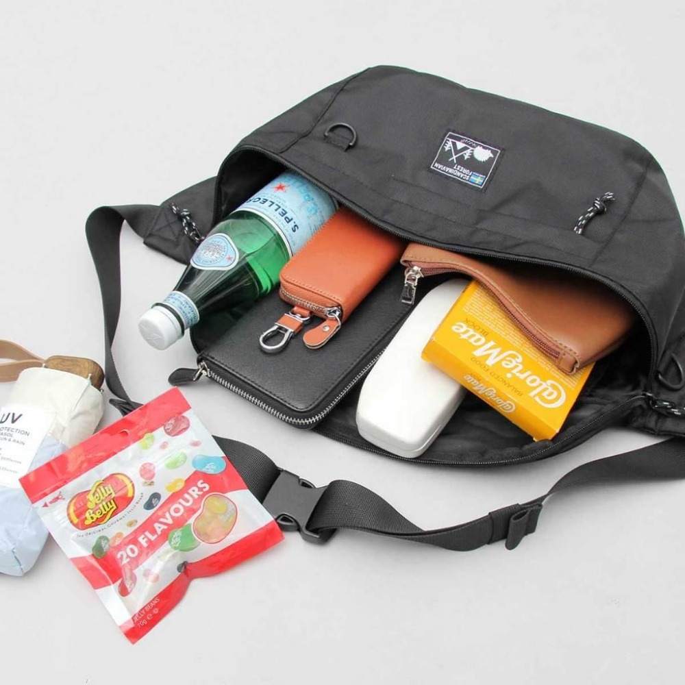 現貨+預購 北歐 刺蝟 SCANDINAVIAN FOREST 大容量 斜背包 側背包 全新 日本代購 隨身包 腰包-細節圖5