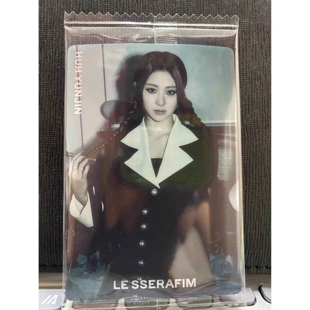 LE SSERAFIM 日本食玩 卡片-規格圖1