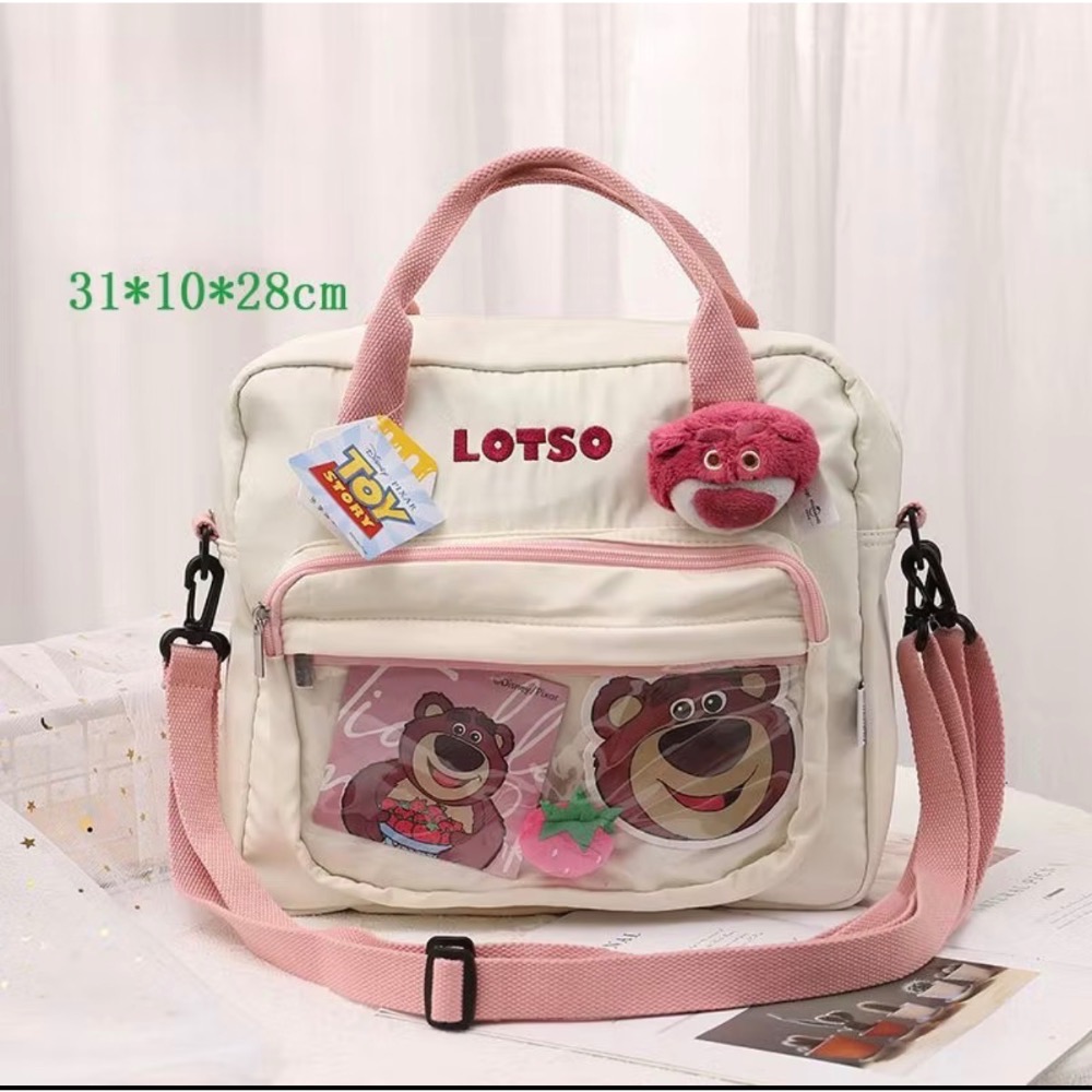 現貨！台灣出貨！迪士尼正版！巴斯光年 草莓熊 奇奇蒂蒂 毛絨公仔背包掛件大容量手提電腦包-細節圖5