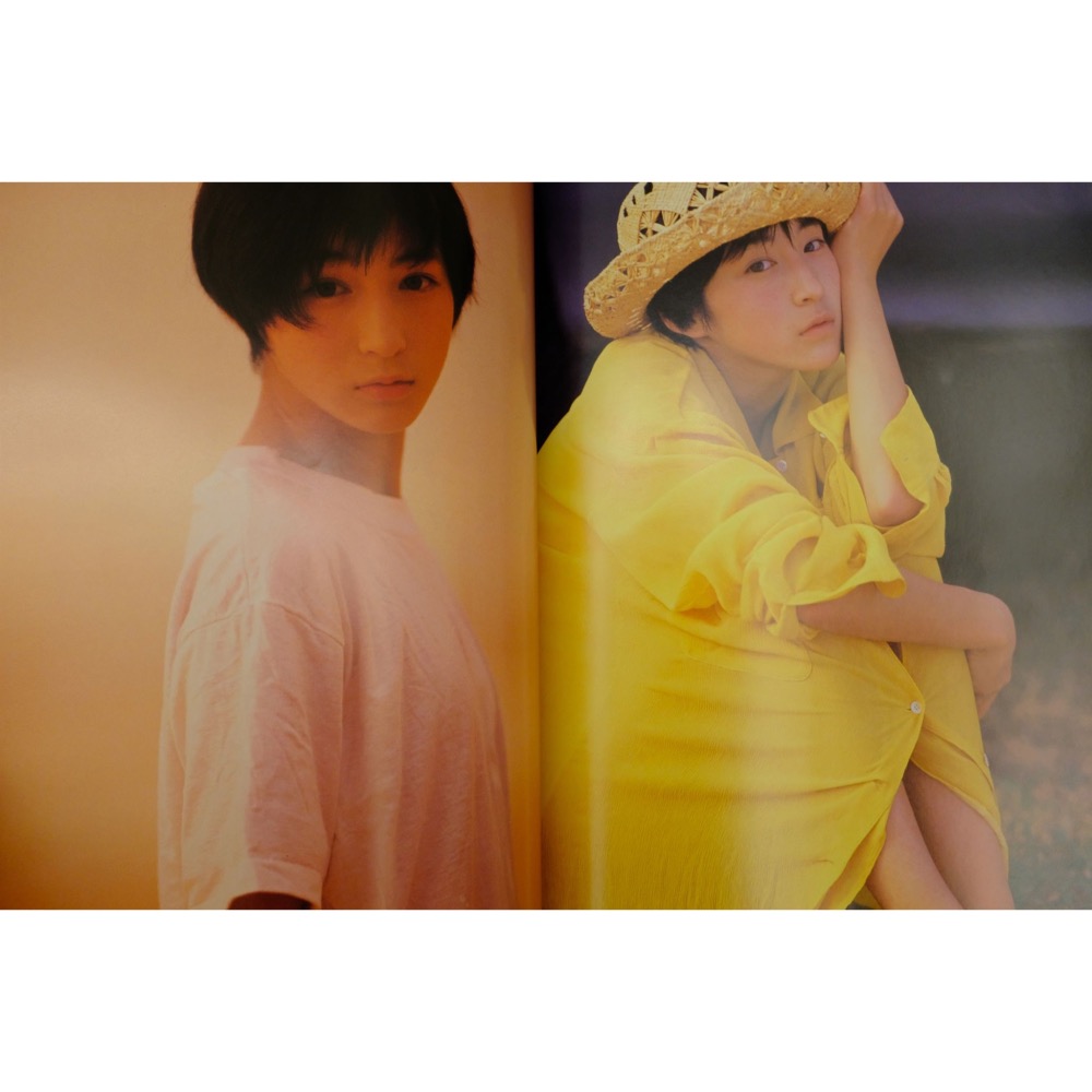 [相機小賣所] 広末涼子 HIROSUE RYOKO 廣末涼子1st寫真集「R」、「H」1996年出版-細節圖3