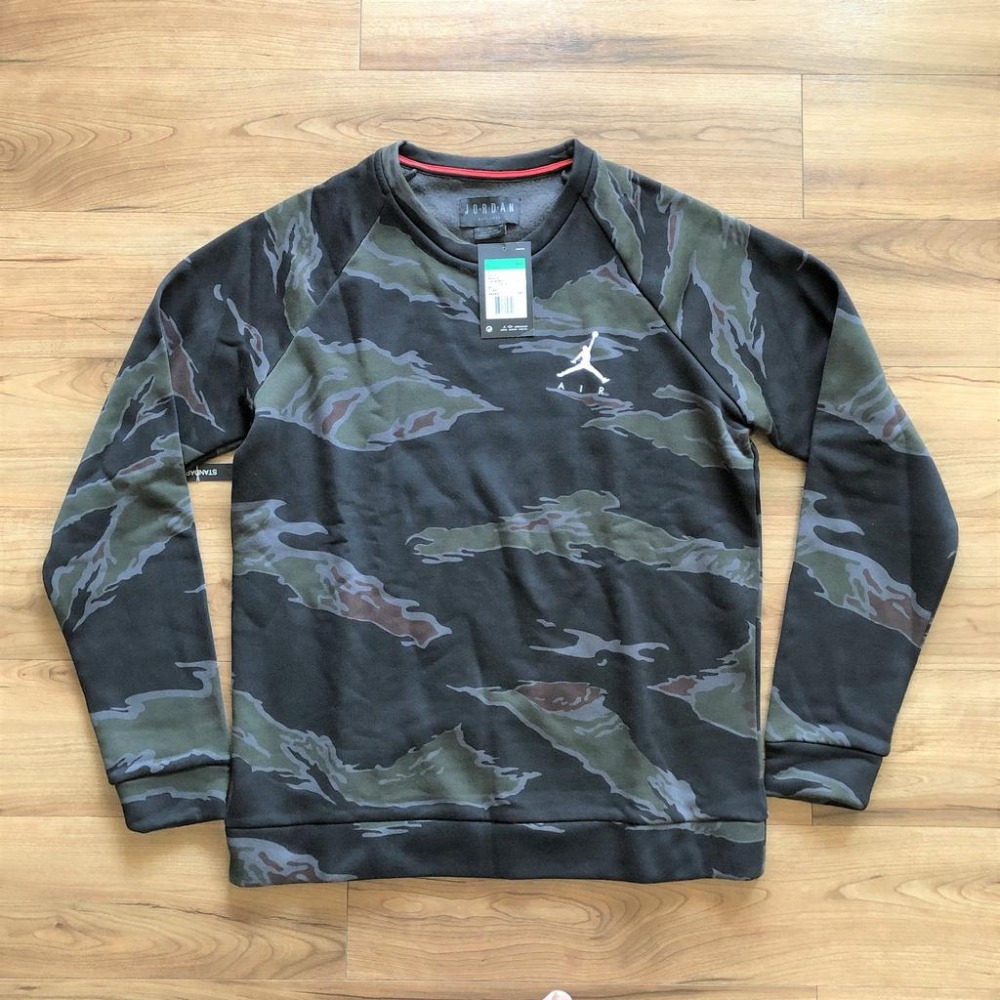 Jordan hot sale fleece camo