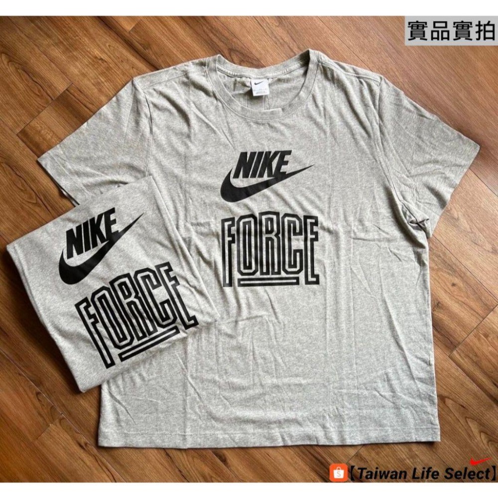 稀少大尺寸 ★7折↘830元!台灣公司貨!NIKE AIR FORCE 大LOGO 短T 灰 FD0059-063-細節圖3