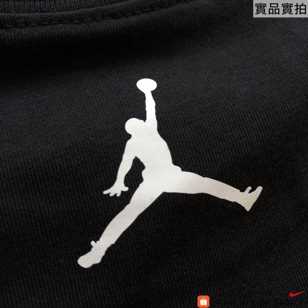 ★890元↘臺灣NIKE公司貨! AIR JORDAN 1 BRED 飛人塗鴉 棉質 短T 黑 DO1927-010-細節圖5