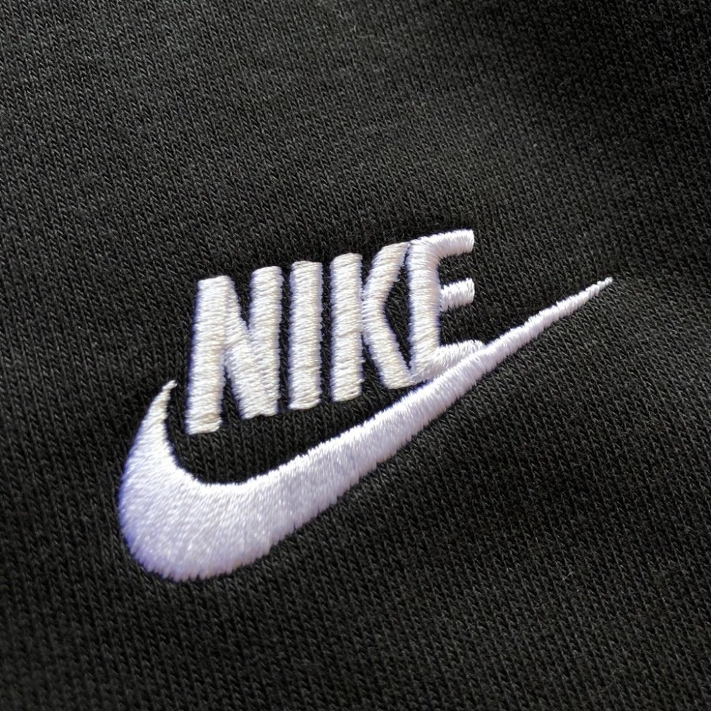 ★77折↘990元! NIKE NSW CLUB 經典大學T 長袖上衣 刺繡勾LOGO 保暖 黑 BV2667-010-細節圖3