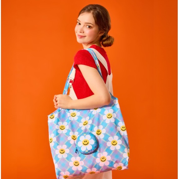 Wiggle Wiggle 現貨🔥隔日到貨 笑臉小花 摺疊購物袋、隨身環保袋 可收納 手提袋-細節圖2