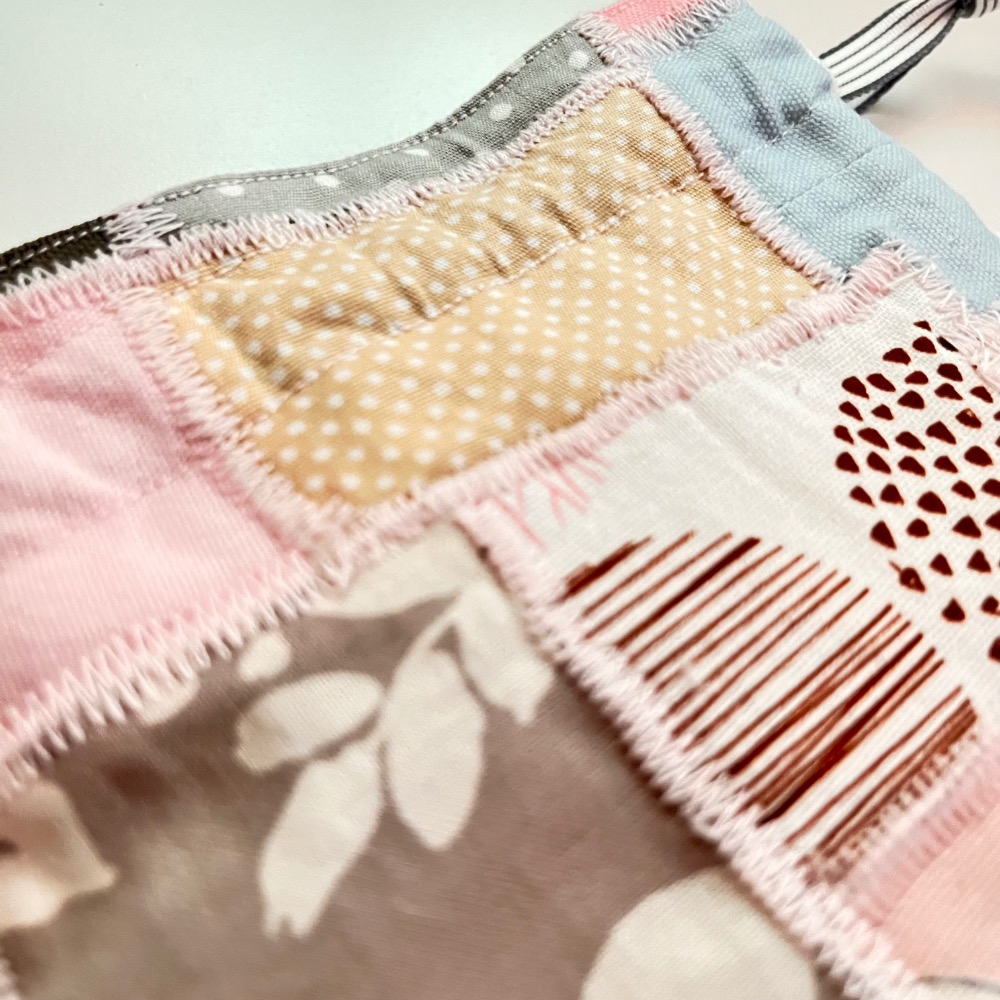 原創手作拼布刺繡小白花束口收納袋/2號-細節圖8