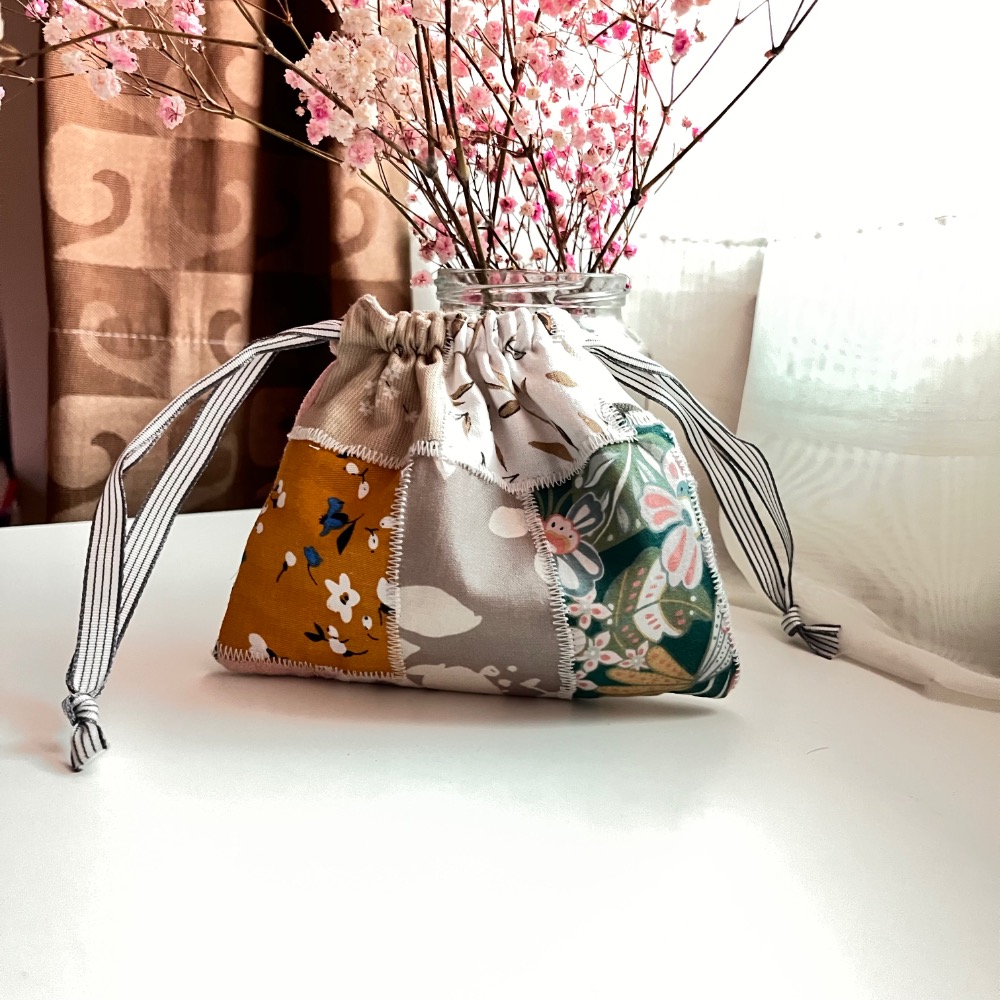 原創手作小粉花刺繡束口收納袋/3號-細節圖2