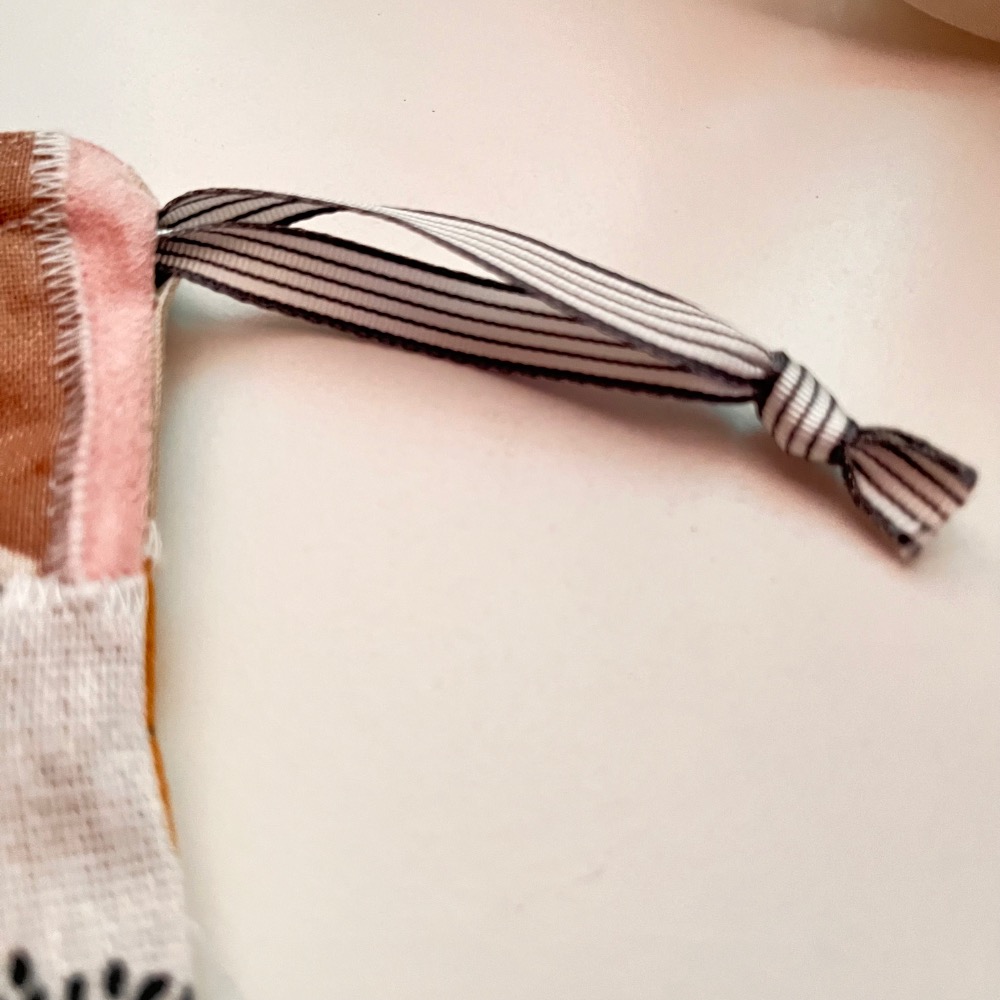 原創手作小粉花刺繡束口收納袋/3號-細節圖9