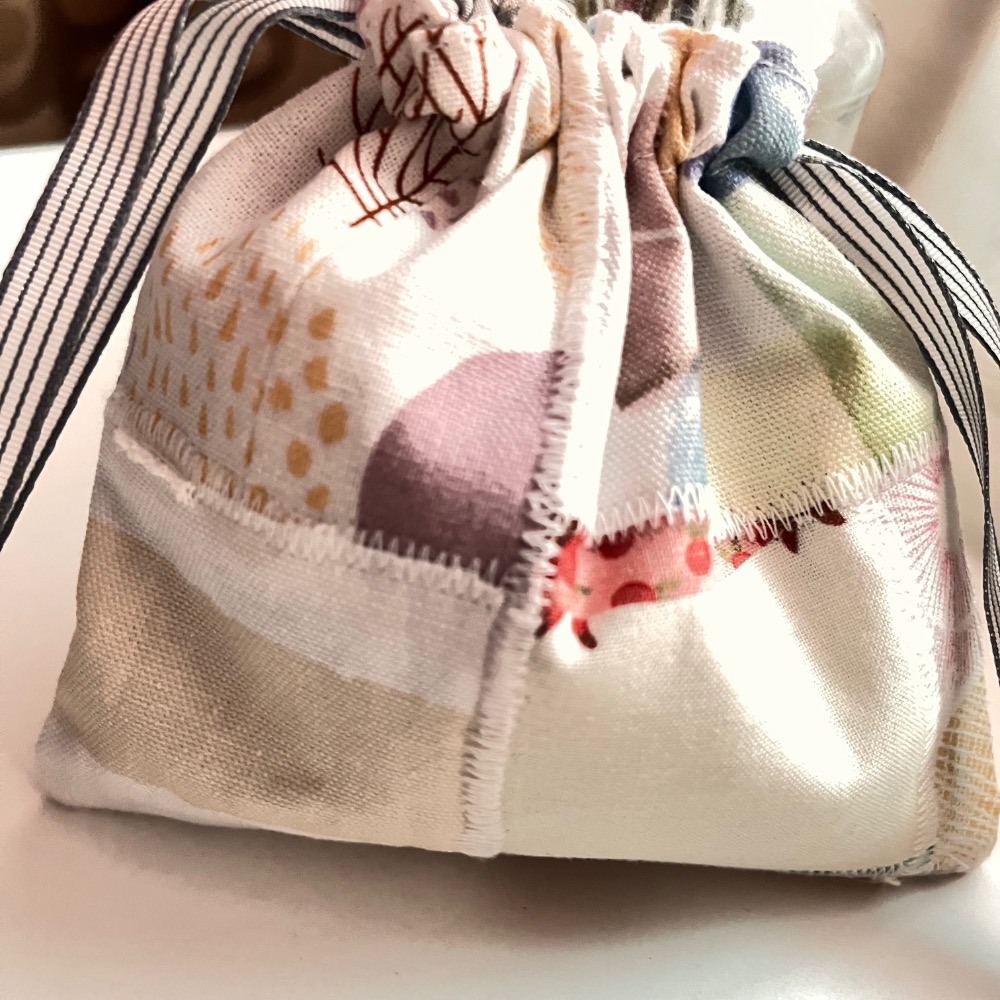 原創手作小清新風拼布束口收納袋/4號-細節圖3