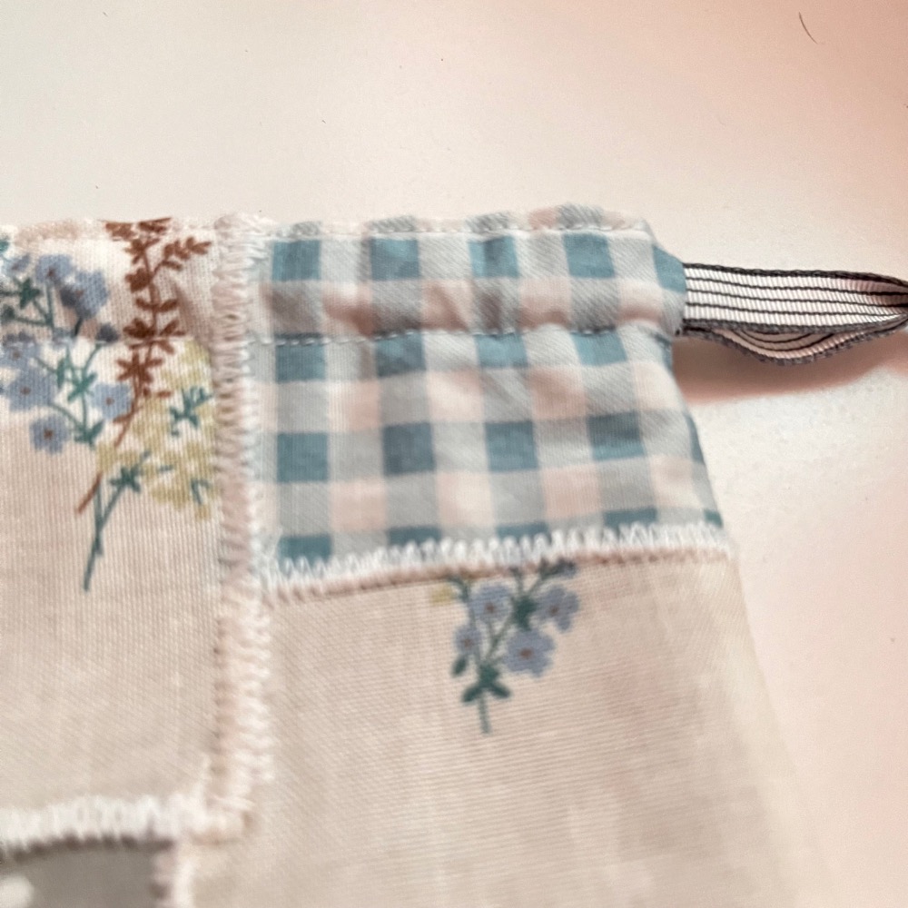 原創手作文青淺色系刺蝟拼布束口袋/6號-細節圖8