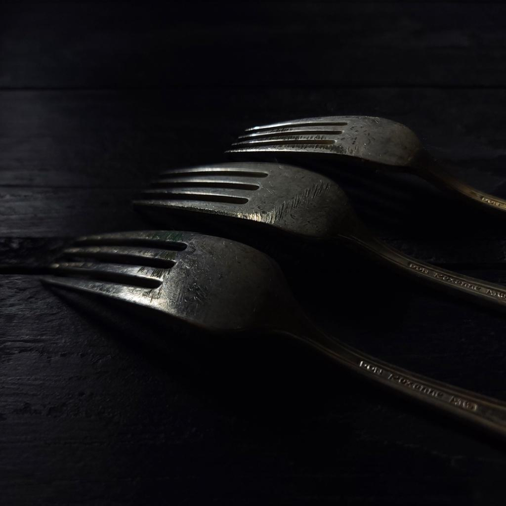 【台灣現貨】歐式復古鍍銀叉子組(3支)-Vintage舊物中古老件二手銀器西洋叉子復古拍照道具鍍銀西洋餐具 | 伯爵古器-細節圖5