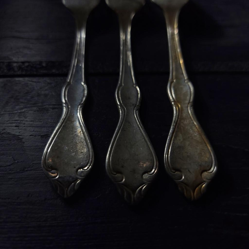 【台灣現貨】歐式復古鍍銀叉子組(3支)-Vintage舊物中古老件二手銀器西洋叉子復古拍照道具鍍銀西洋餐具 | 伯爵古器-細節圖7