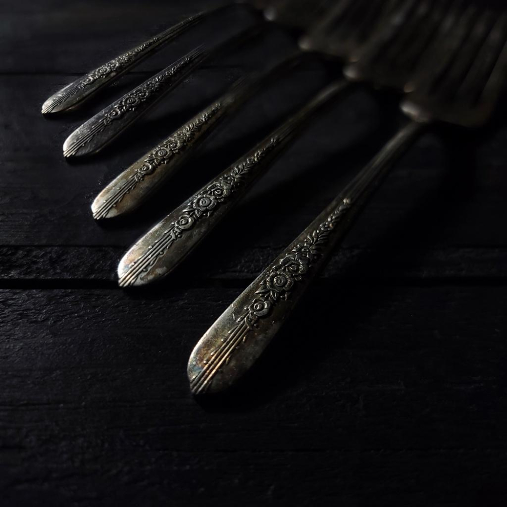 【台灣現貨】歐式復古鍍銀叉子組(5支)-Vintage舊物中古老件二手銀器西洋叉子鍍銀餐具銀器叉子拍照道具 | 伯爵古器-細節圖4