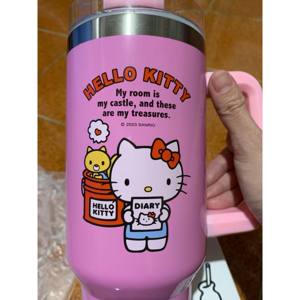 Kitty不鏽鋼特大吸管把手杯保溫杯 三麗鷗 Sanrio 凱蒂貓 Hello kitty 冰霸杯 保冷杯 水壺 水杯-細節圖3