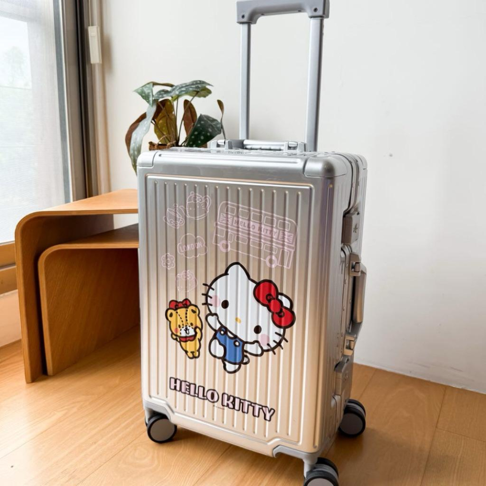 TRAVLER＇S CHOICE 21吋鋁框雙鎖釦行李箱 硬殼登機箱 hello kitty 7-11福袋 三麗鷗 銀色-細節圖3