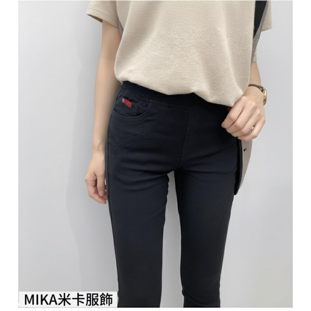 《MIKA米卡服飾》隔日到貨 刷毛褲 刷毛窄管褲 刷毛合身褲 刷毛彈力褲 黑褲 刷毛黑褲 磨毛褲 保暖褲 保暖 合身褲-細節圖2