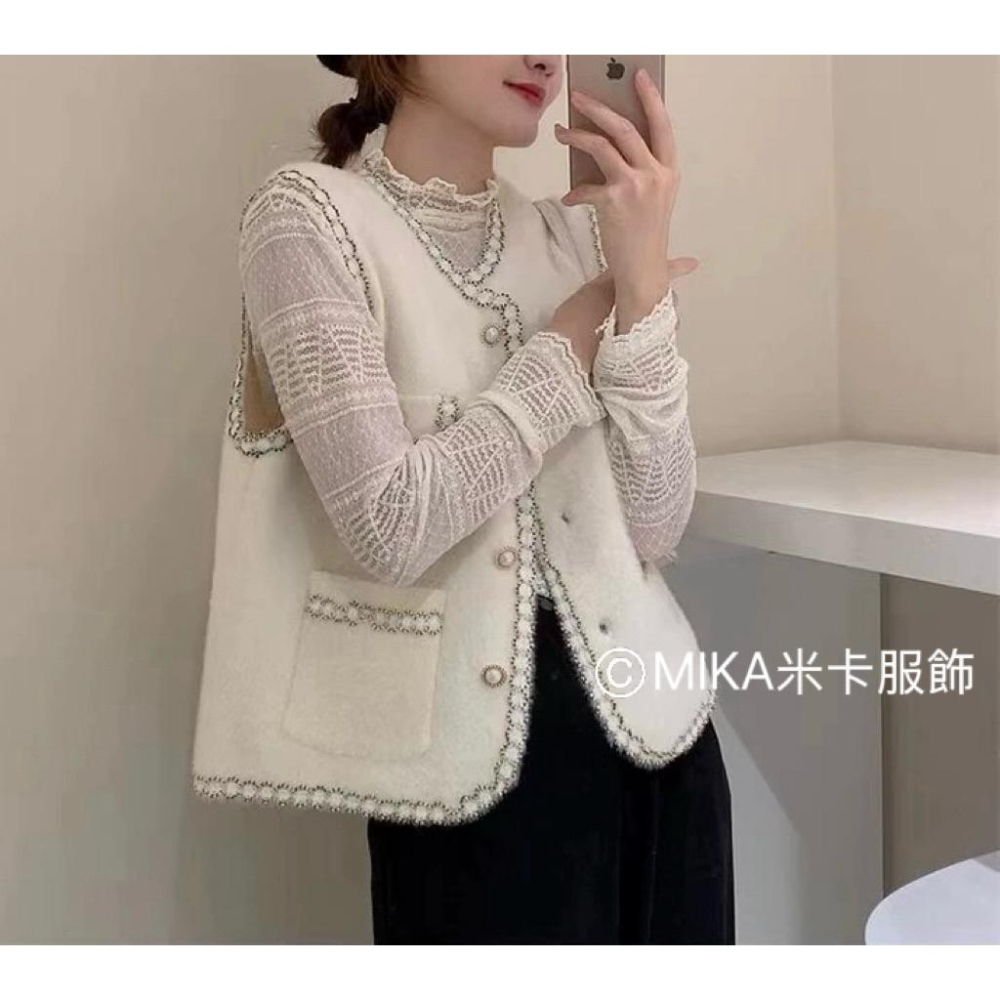 《MIKA米卡服飾》小香風背心 背心 珍珠釦背心 針織背心 水貂毛 外搭 針織衫 針織開衫 背心外套 女裝-細節圖6