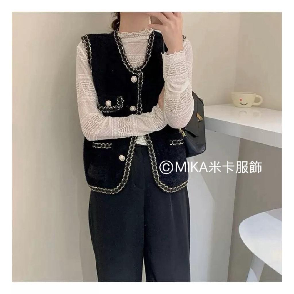 《MIKA米卡服飾》小香風背心 背心 珍珠釦背心 針織背心 水貂毛 外搭 針織衫 針織開衫 背心外套 女裝-細節圖8
