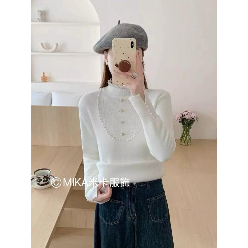 《MIKA米卡服飾》蕾絲刷毛針織衫 刷毛 針織 毛衣 保暖衣  釘珠 絨毛上衣 保暖毛衣 長袖上衣 高領上衣 蕾絲上衣-細節圖4