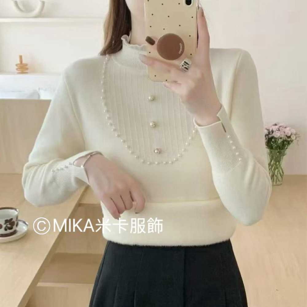 《MIKA米卡服飾》蕾絲刷毛針織衫 刷毛 針織 毛衣 保暖衣  釘珠 絨毛上衣 保暖毛衣 長袖上衣 高領上衣 蕾絲上衣-細節圖8